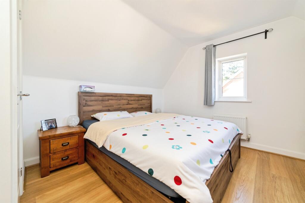 Peregrine Way, Hatfield photo 5