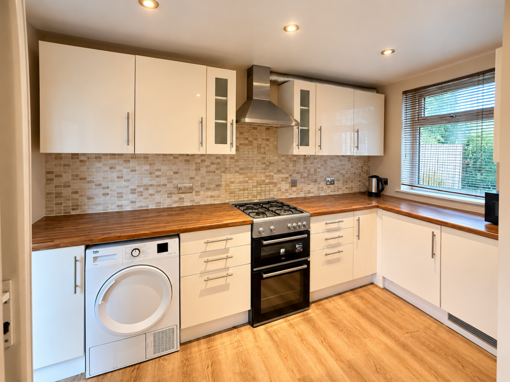 House in Bromley - View 5