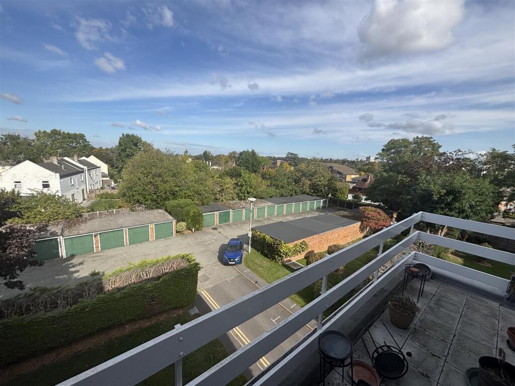Florida Court, 76 Westmoreland Road, Bromley photo 2
