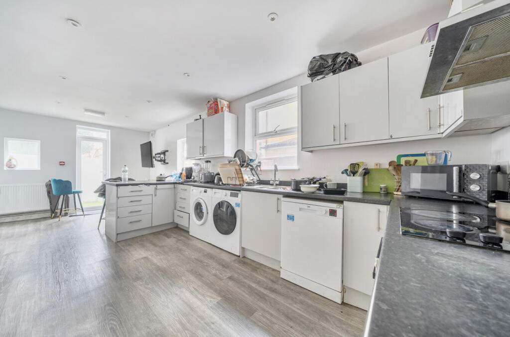 House in Portsmouth - View 3