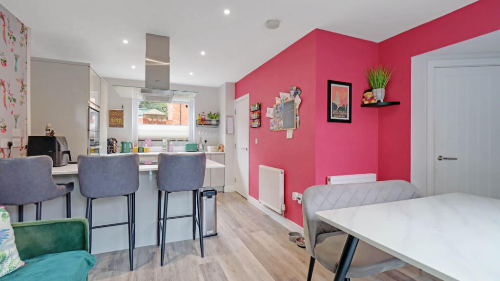 Main image of property: 2 Bilsons Yard, Reynoldson St, Hull, HU5 3BH