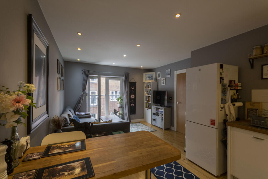 Apartment in Birmingham, West Midlands - View 5