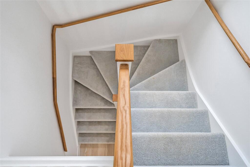 House in Truro - View 5