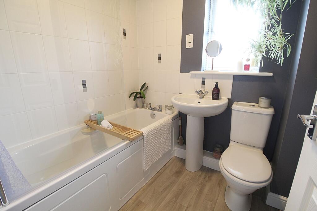 House in Newcastle upon Tyne - View 4