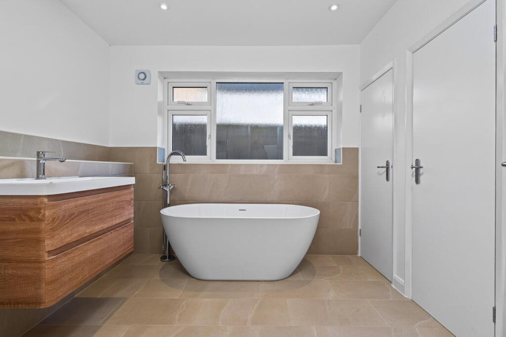 House in Leicester - View 5