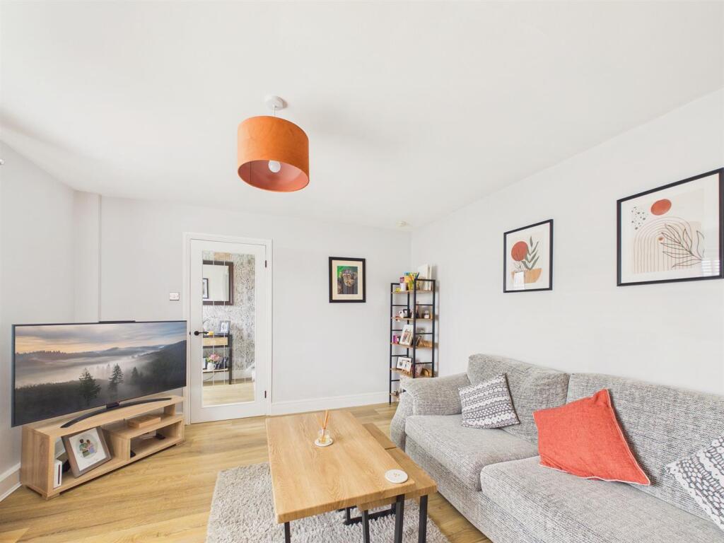 House in Newcastle upon Tyne - More