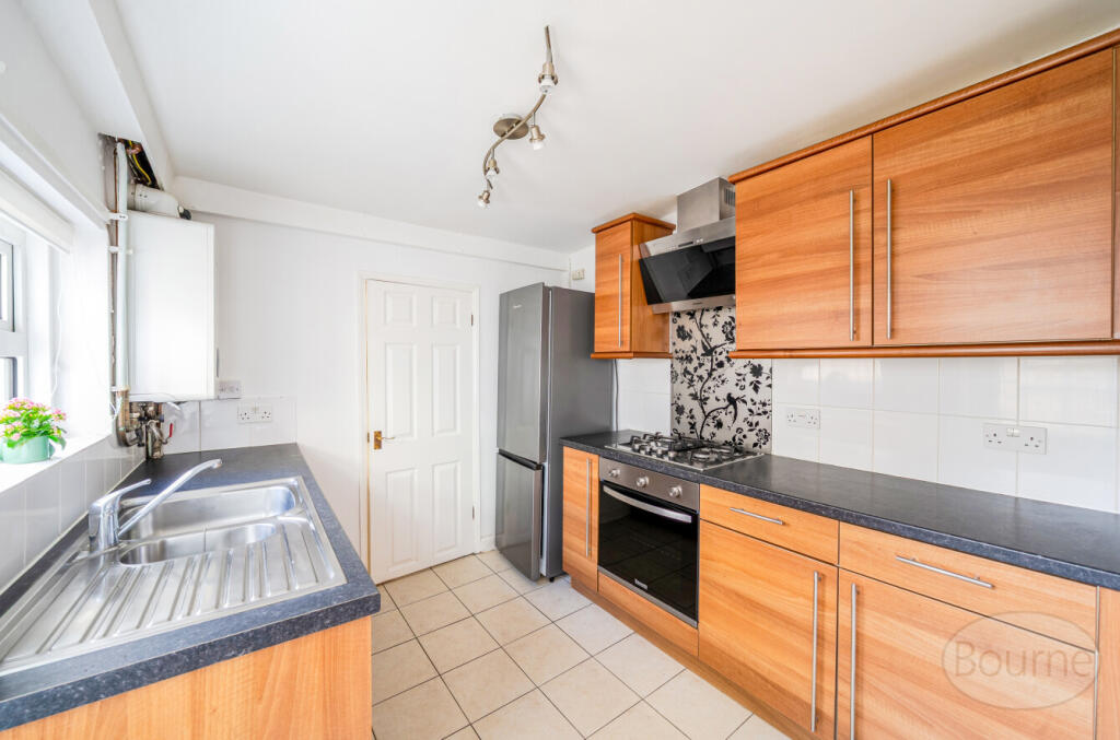 House in Waverley, Hale, Farnham - View 4