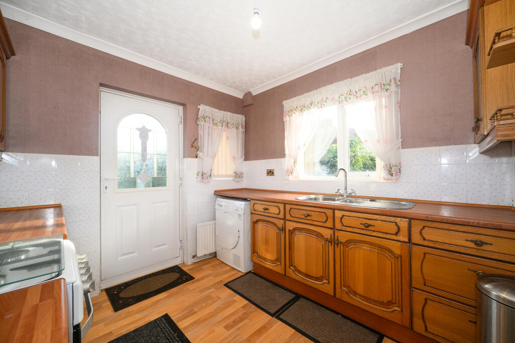 House in Lowton - View 5