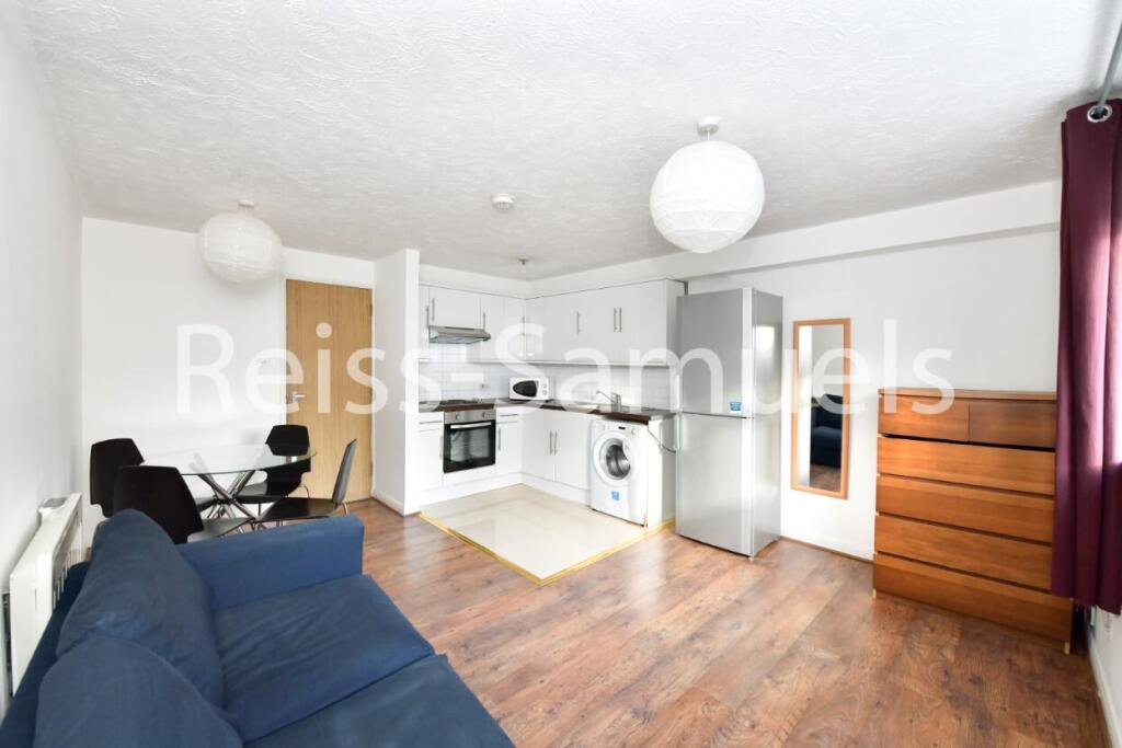 Apartment in London - View 3