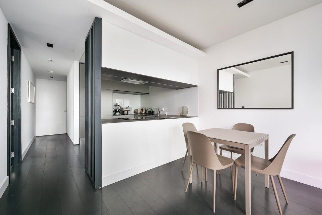 Apartment in London, St John's Estate, Isle of Dogs - View 5