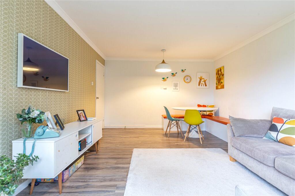 3-bed flat on Harford Drive, Bristol, BS16, £260,000