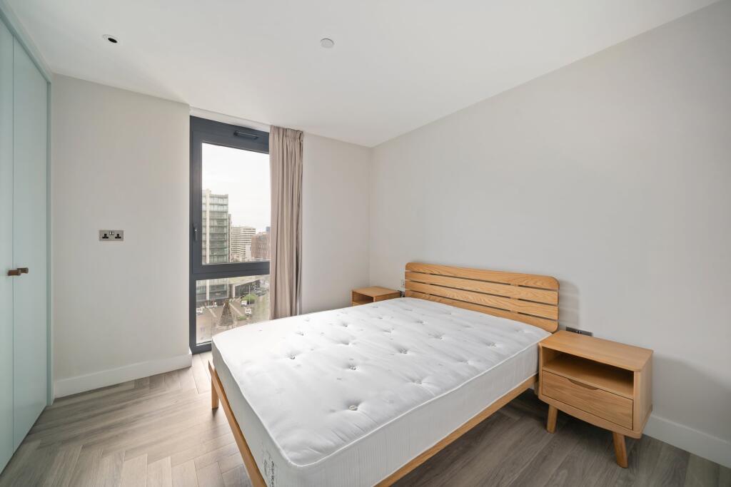Apartment in London - View 5
