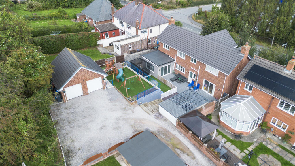 4-bed detached on Bagillt Road, Greenfield, Holywell, Flintshire, CH8, £400,000
