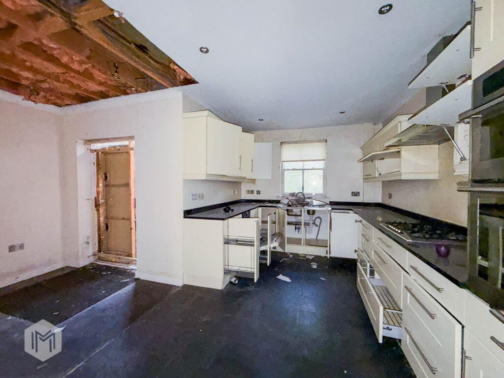 House in Warrington, Martinscroft, Woolston - View 4