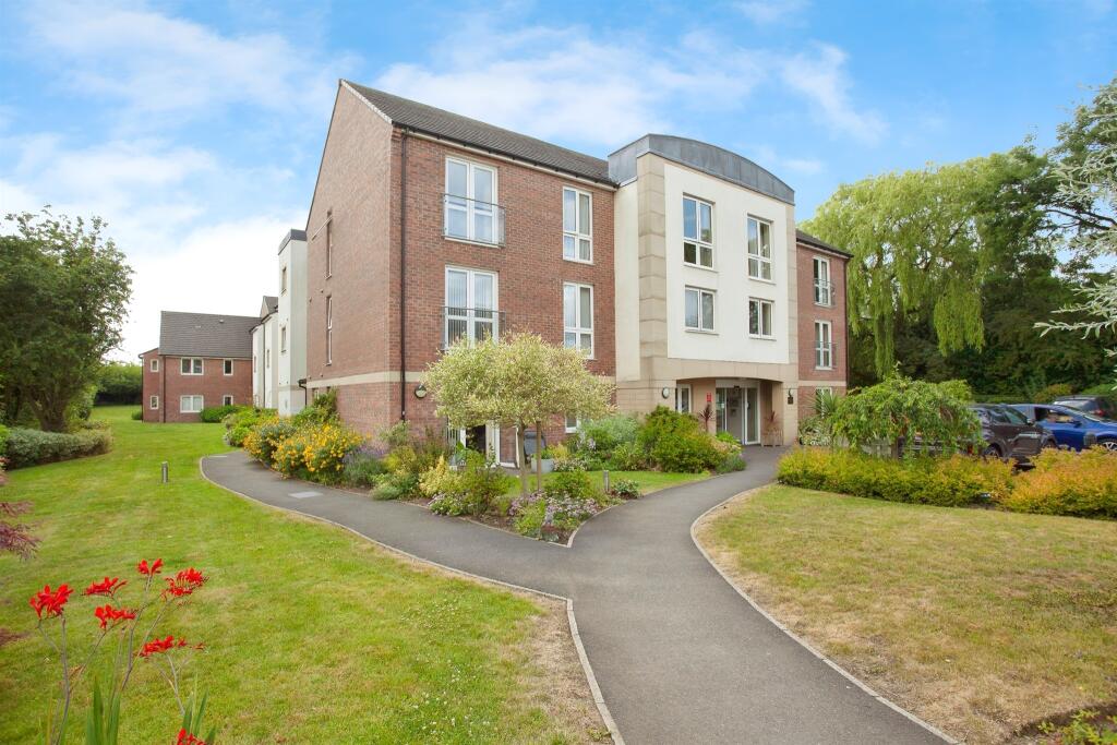 1-bed flat on Companions Close, Wickersley, Rotherham, £175,000