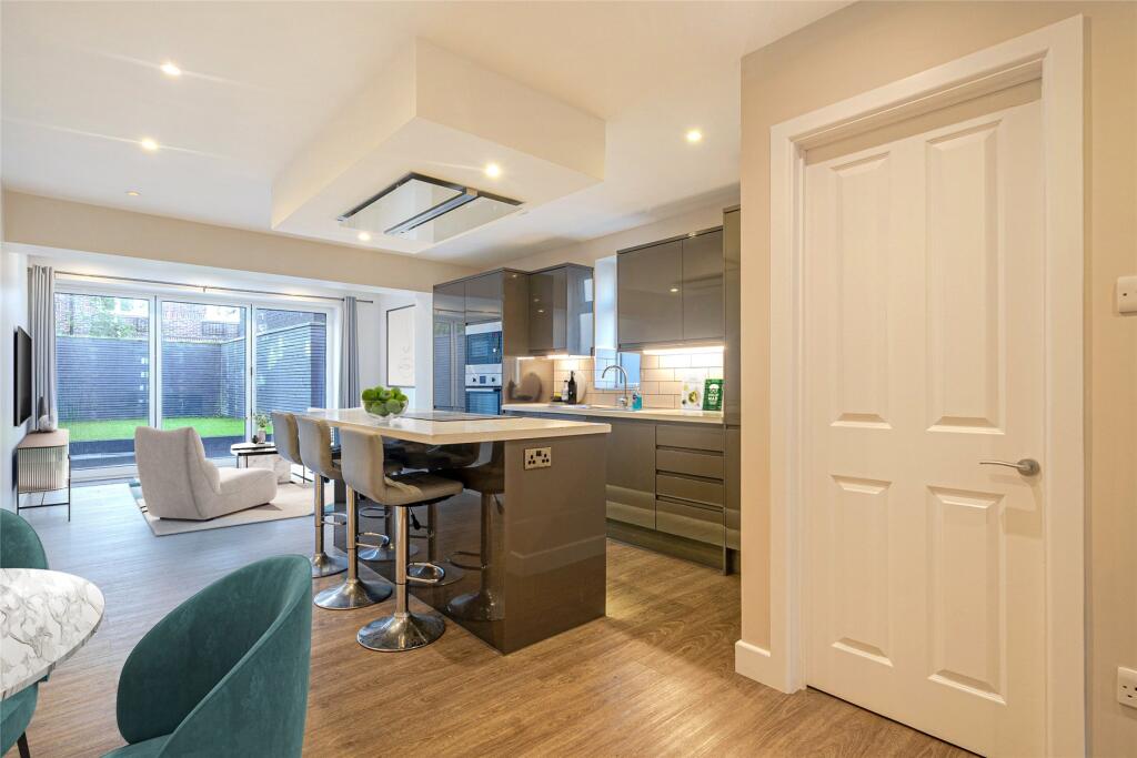 House in London - View 5