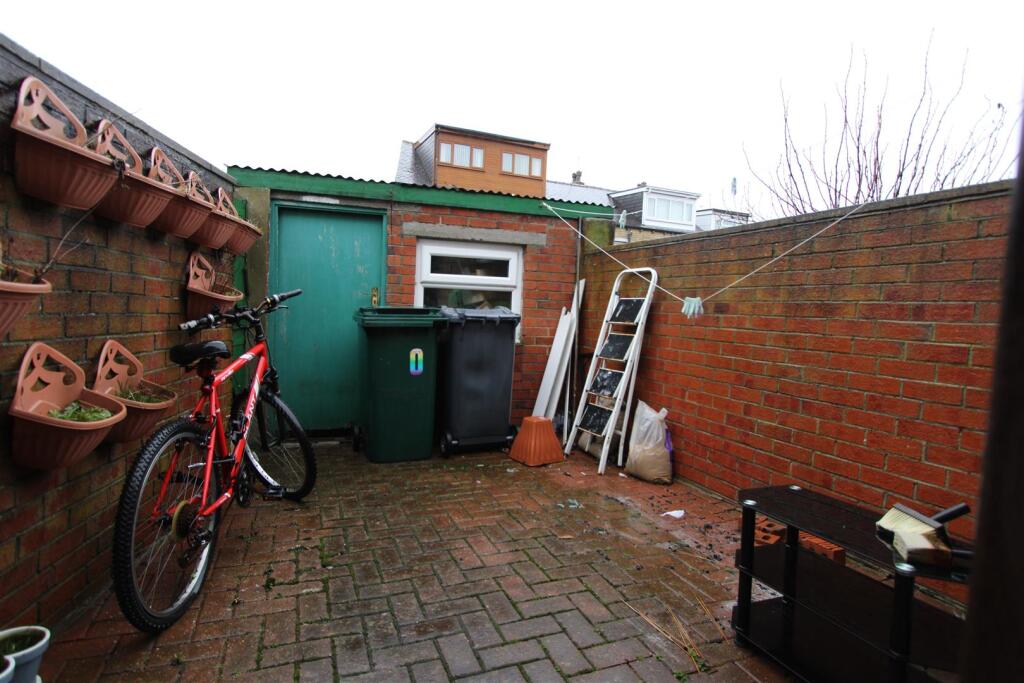 Additional image 6 of Upper Woodlands Road, Bradford