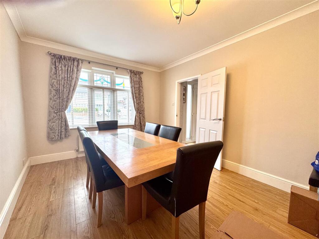 House in London - View 5