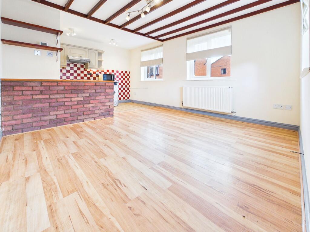 Apartment in Hereford - View 5
