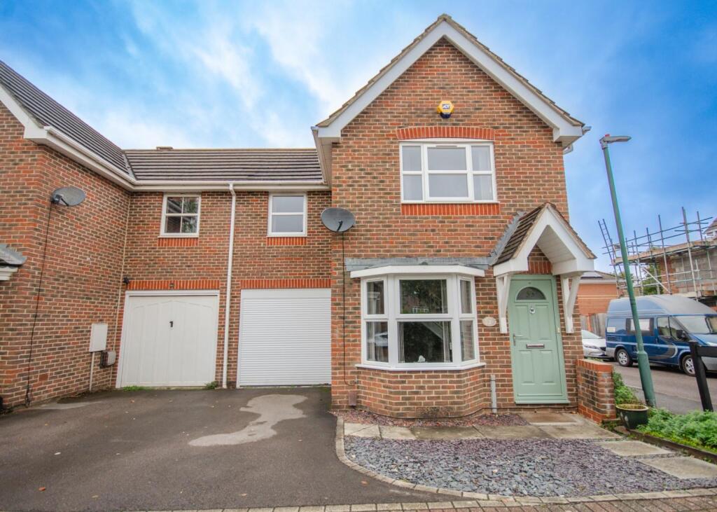 Main image of property: Emerson Way, Emersons Green, Bristol, BS16 7AP