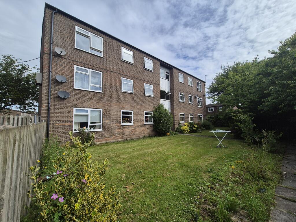 Apartment in Sefton, Liverpool City Region - View 2
