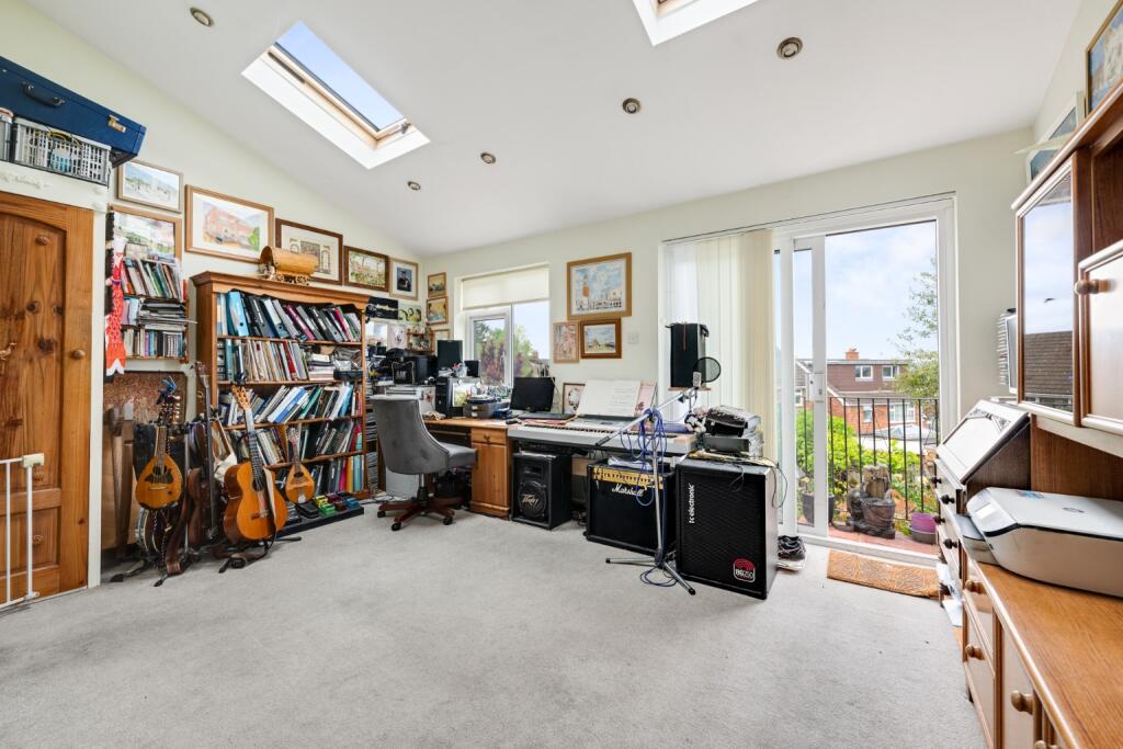 Coombfield Drive, Darenth, DA2 photo 4