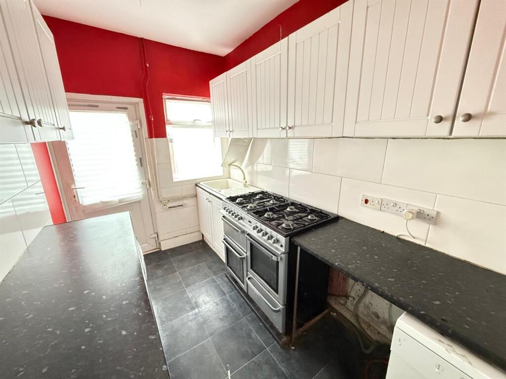 10 Gerard Street NorthDerby photo 5