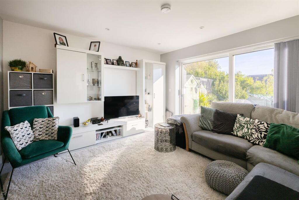 House in Hastings, Ore - View 3