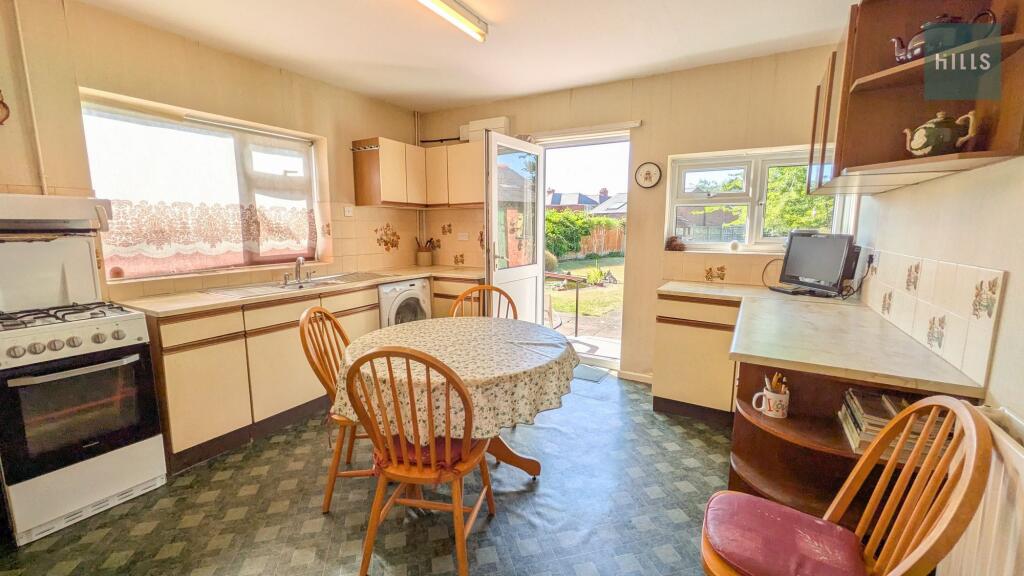 House in Worcester - View 5