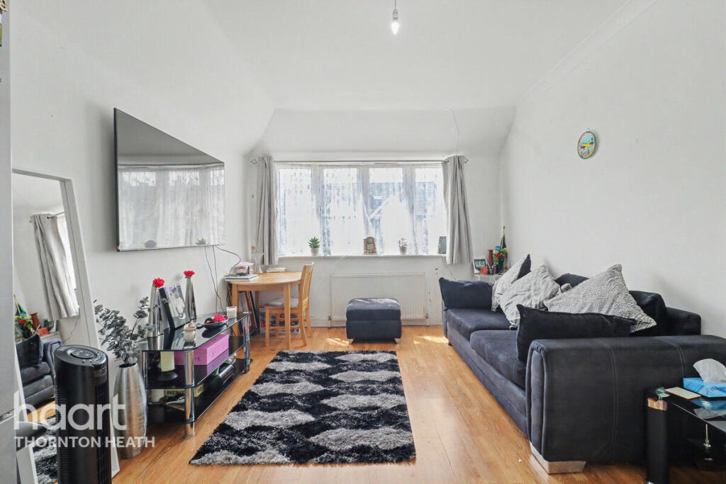 Norbury Crescent, LONDON photo 4