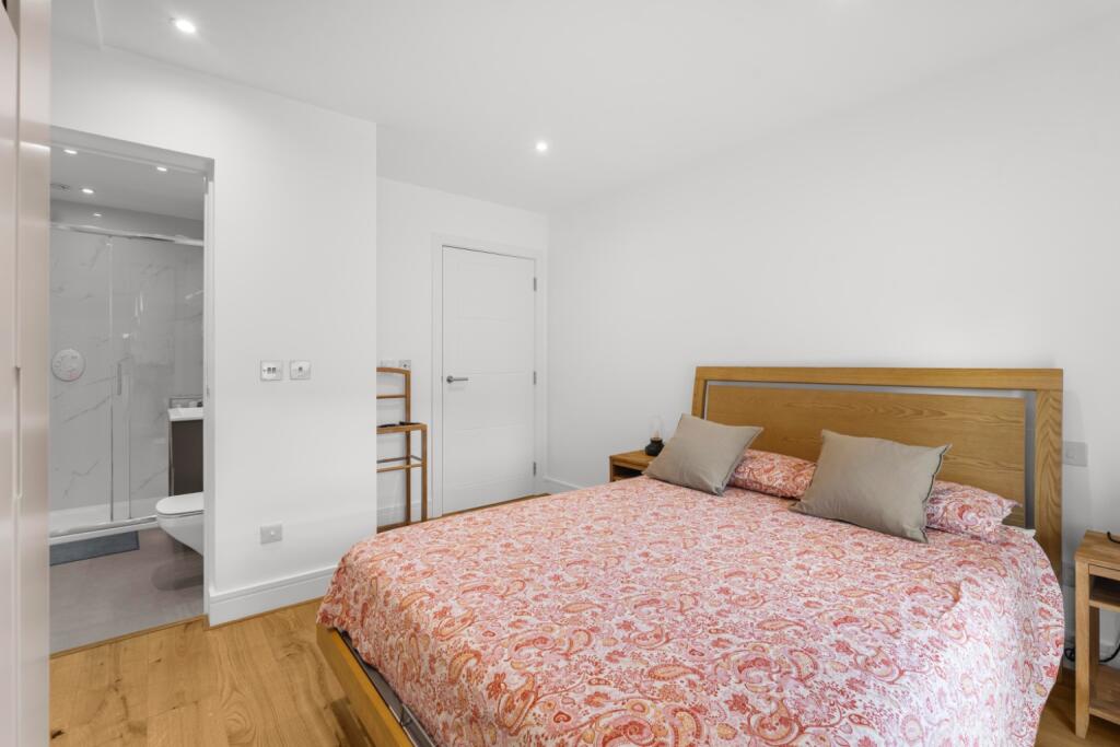 Apartment in Letchworth Garden City, Jubilee Industrial Centre - More