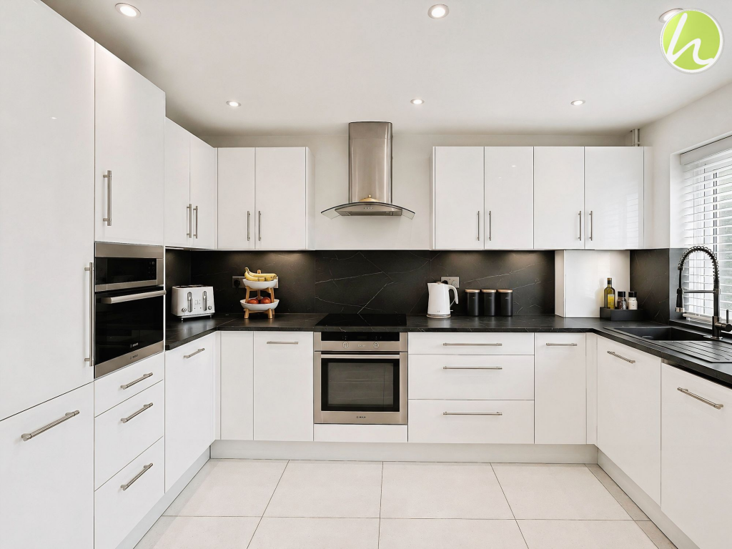 Stenning Avenue, Linford, SS17 photo 4