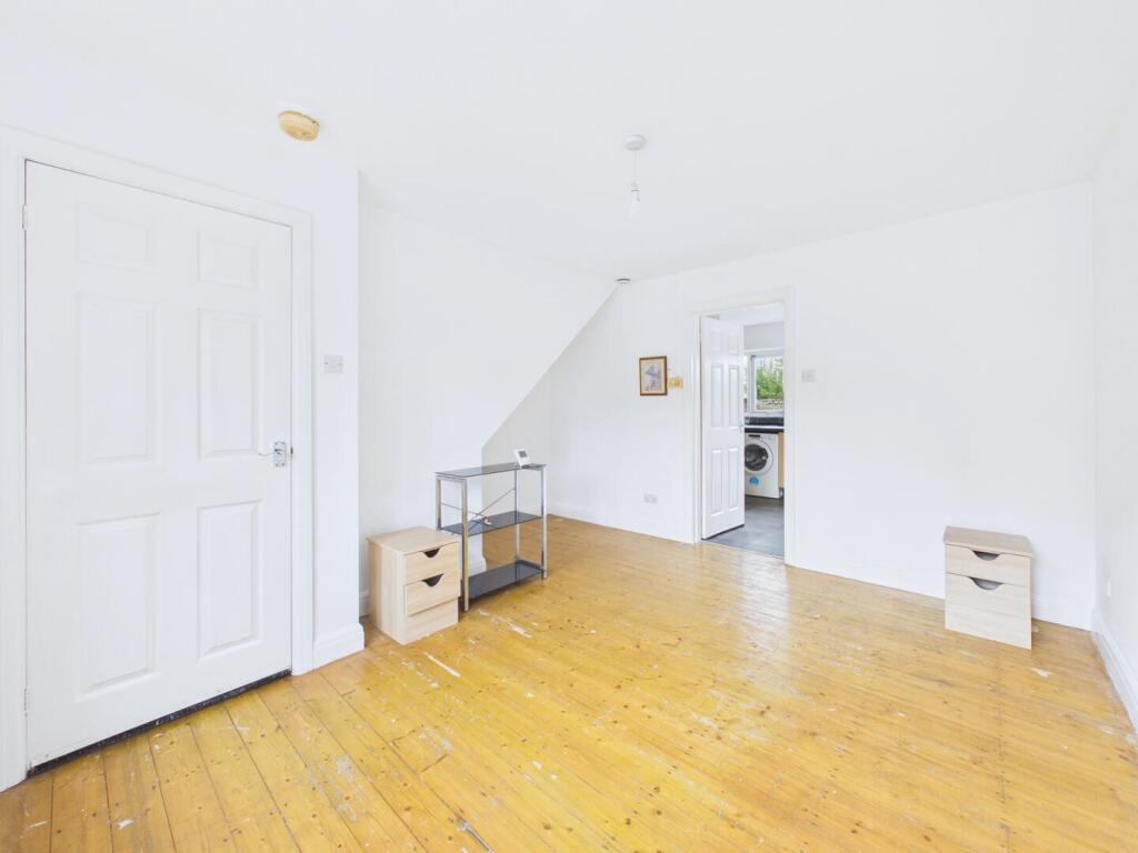 House in Sheffield, Little Sheffield, Highfield - View 4