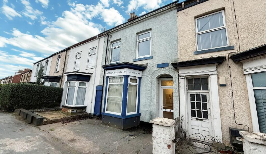 Main image of property: Flat, 178 Hull Road, Hessle, East Riding Of Yorkshire, HU13