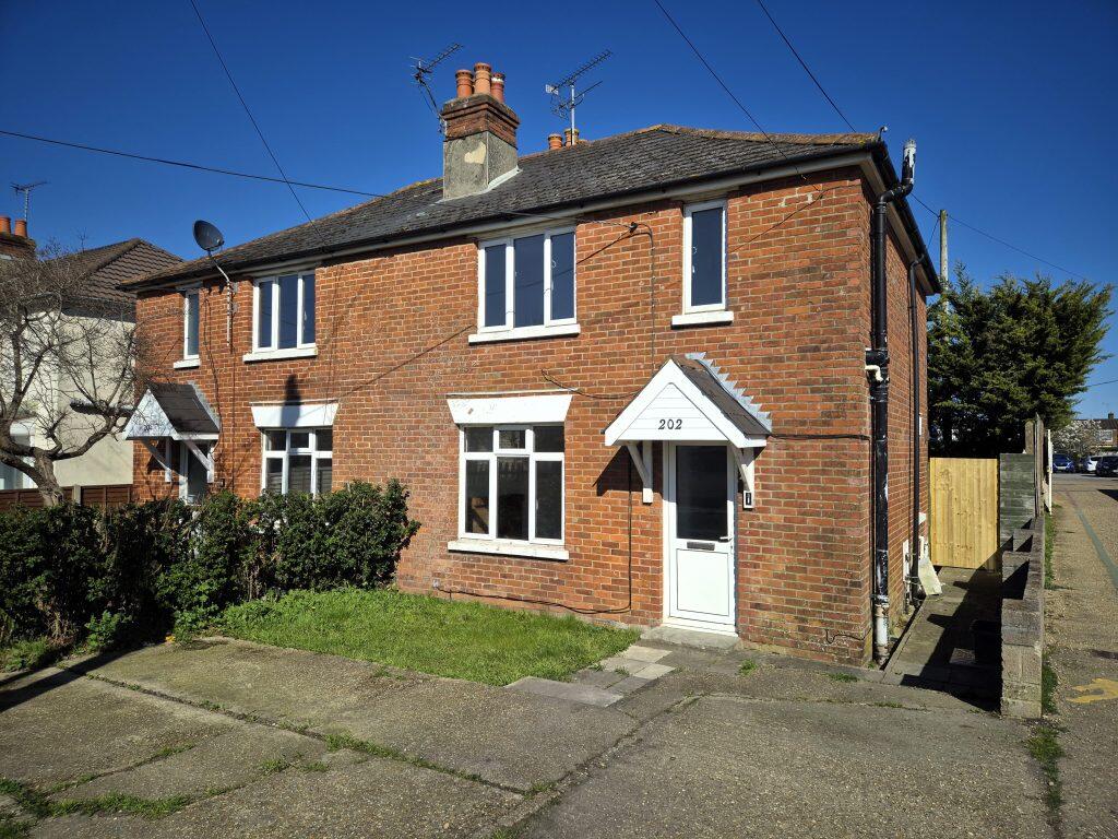 Main image of property: 202 Salisbury Road, Totton, Southampton, SO40 3PE