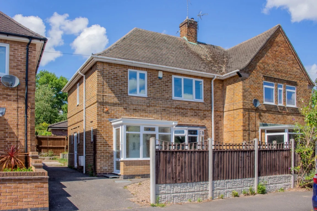 Main image of property: 116 Sunnyside Road, Beeston, Nottingham