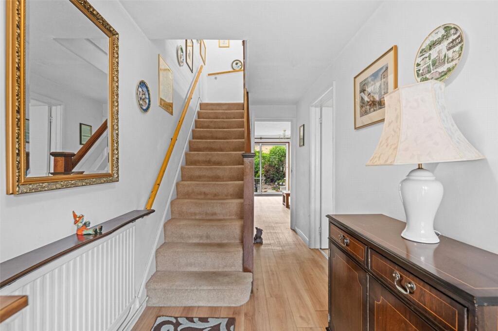 House in Twickenham - View 5