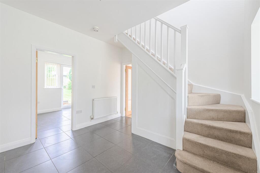Highfields Close, Ashby-De-La-Zouch, LE65 - More