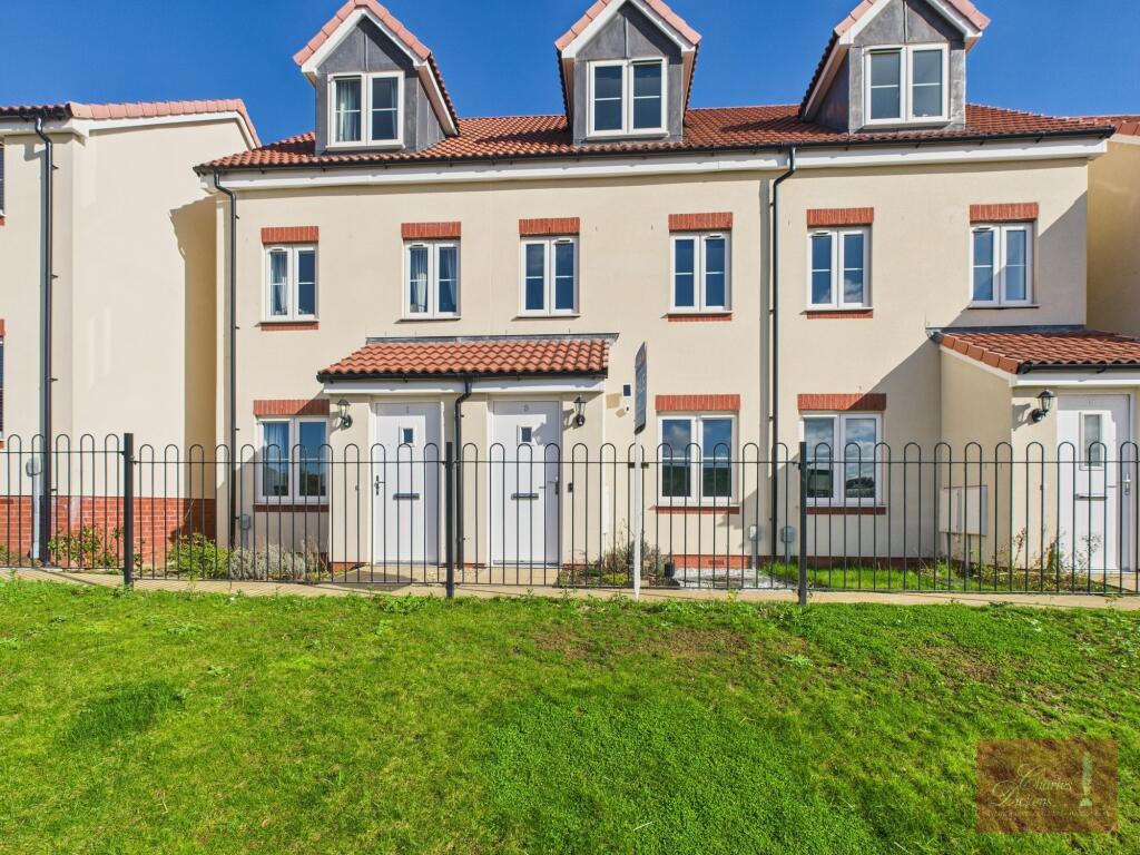 3-bed terraced on Tanner Road, North Petherton, Bridgwater, £240,000