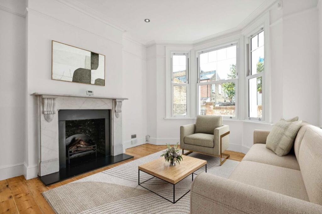 House in London - View 2