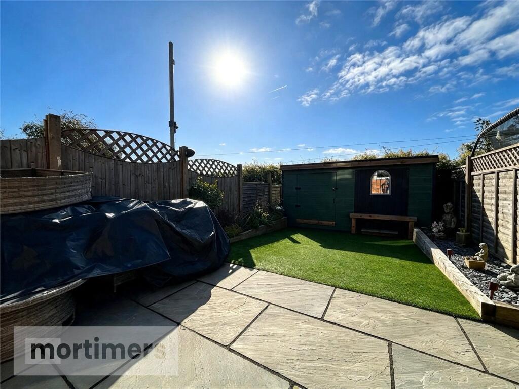 Collingwood, Clayton Le Moors, Accrington, Lancashire, BB5 photo 3