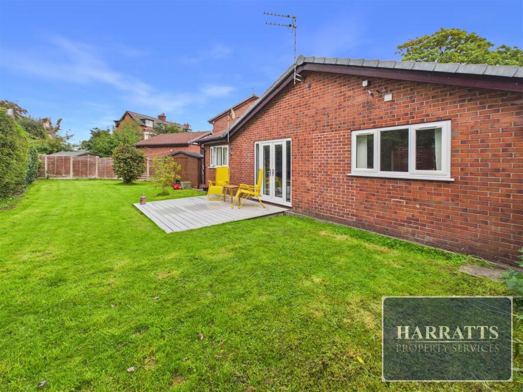 House in Stockport, Heaviley, Cale Green - View 2