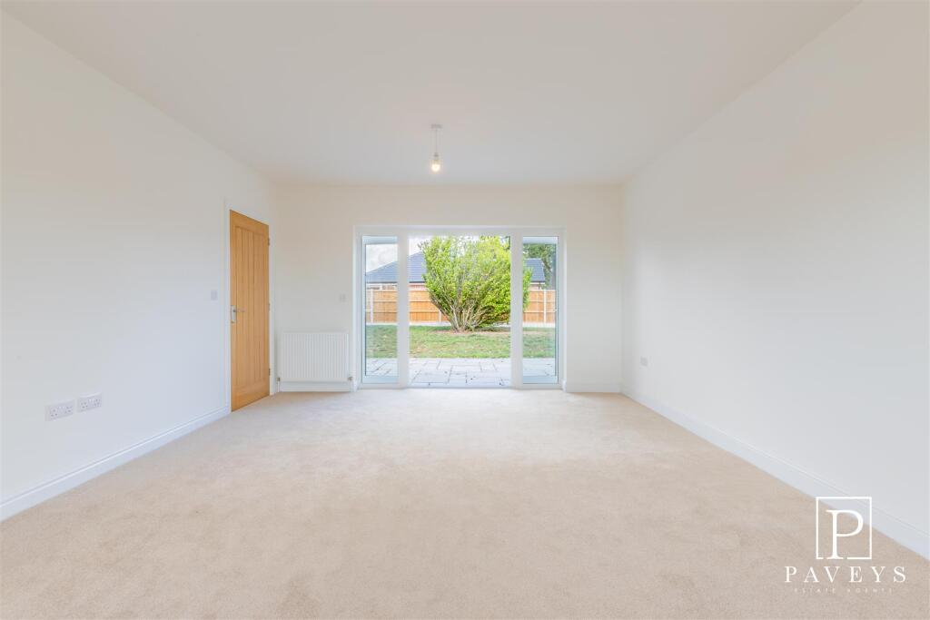 House in Clacton-on-Sea, Little Clacton - More