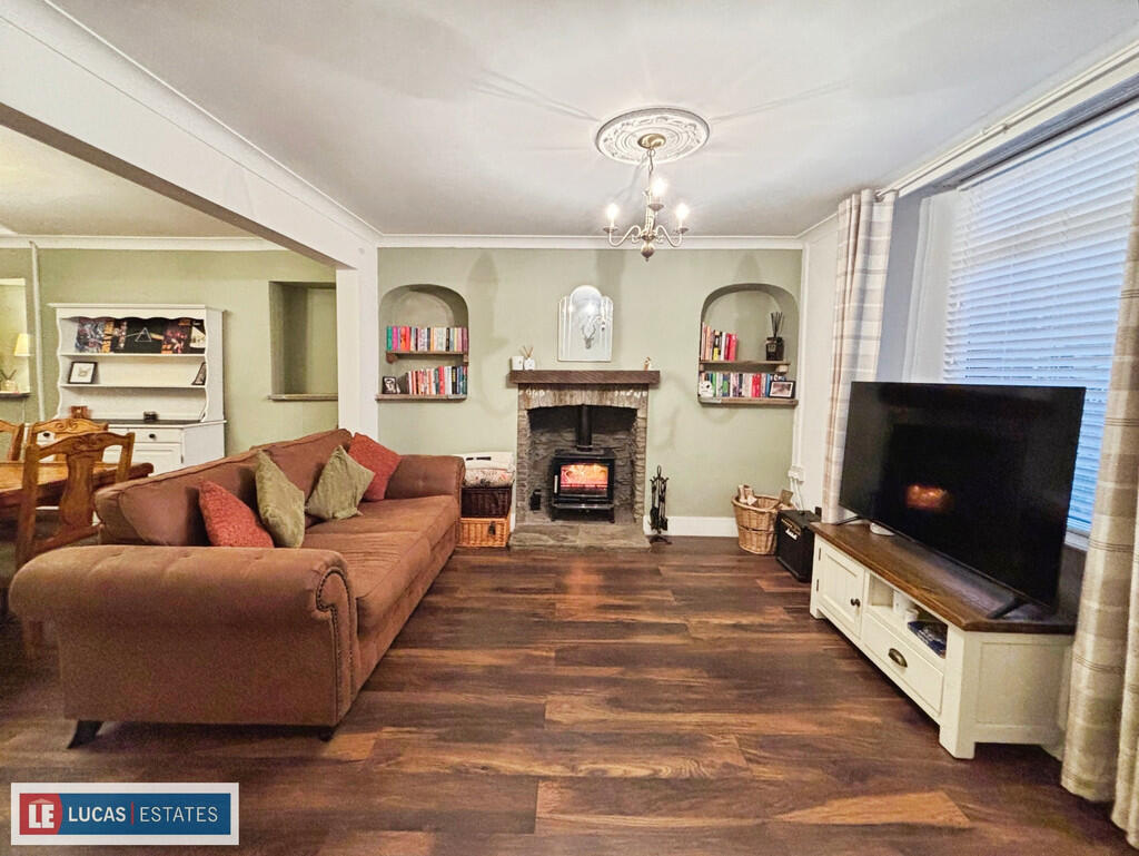 Bedwlwyn Road, Ystrad Mynach photo 3