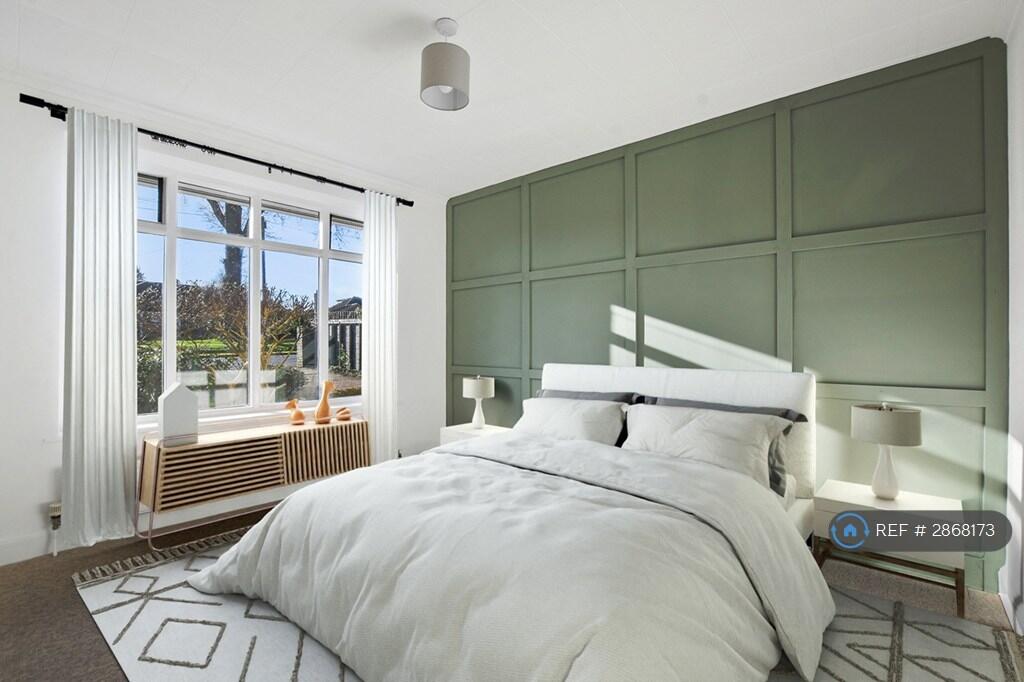 House in St Albans - View 2