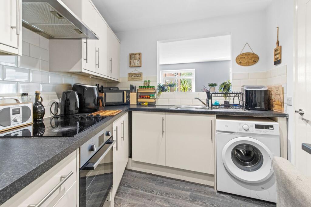 Apartment in Tonbridge - View 3