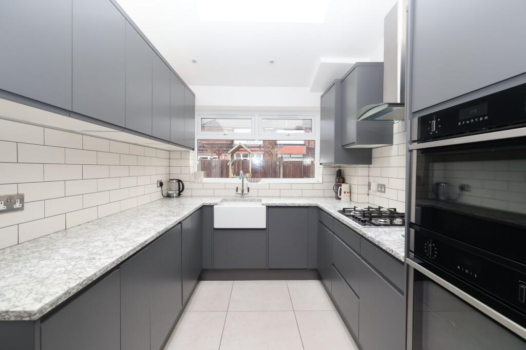 Green Walk, Stretford, M32 photo 3
