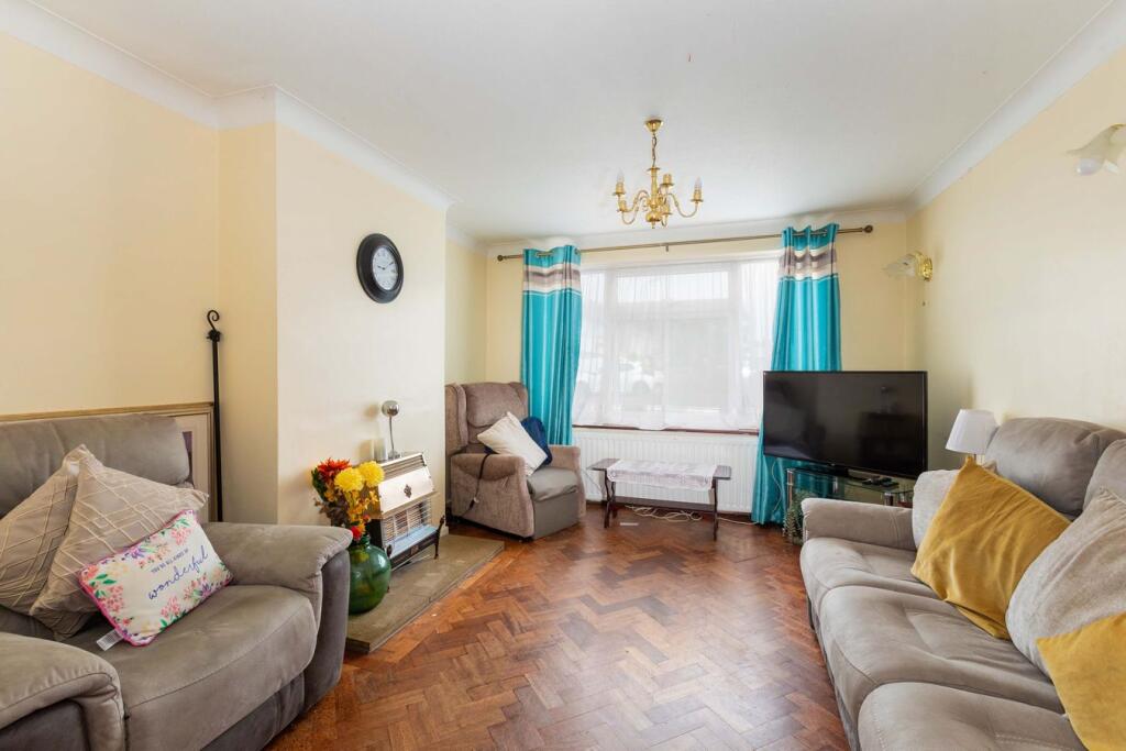 House in Slough - View 4