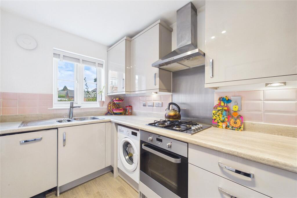 House in Basingstoke and Deane, Tadley - View 5