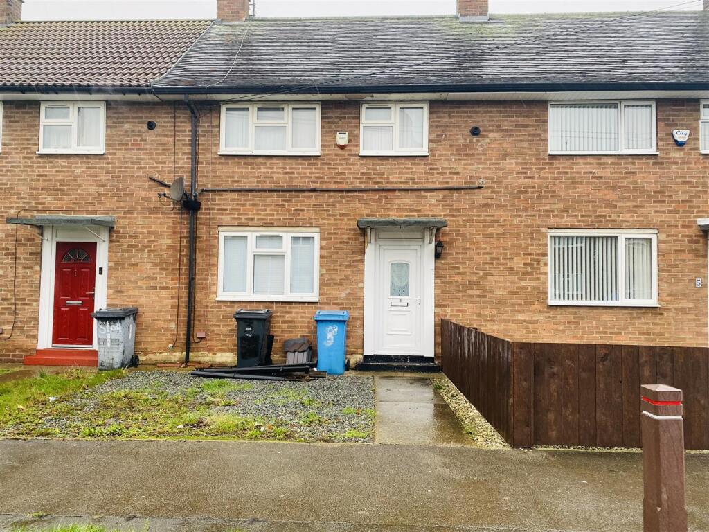Main image of property: Stonebridge Avenue, Hull